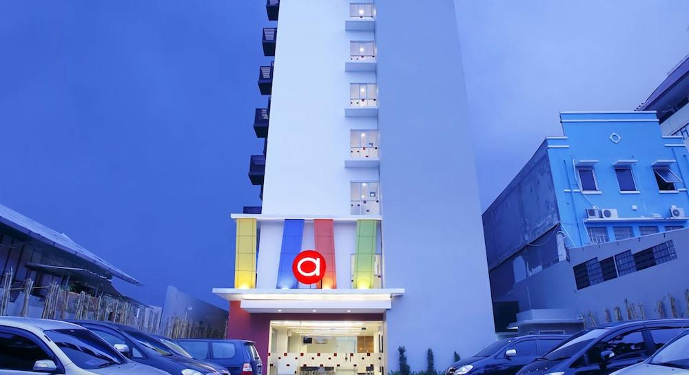 Amaris Hotel Pancoran Джакарта Екстериор снимка