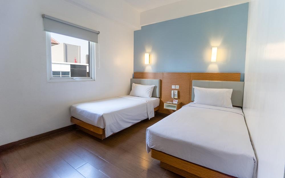 Amaris Hotel Pancoran Джакарта Екстериор снимка