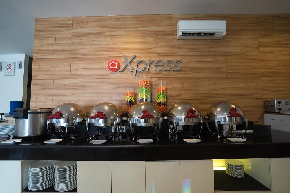 Amaris Hotel Pancoran Джакарта Екстериор снимка
