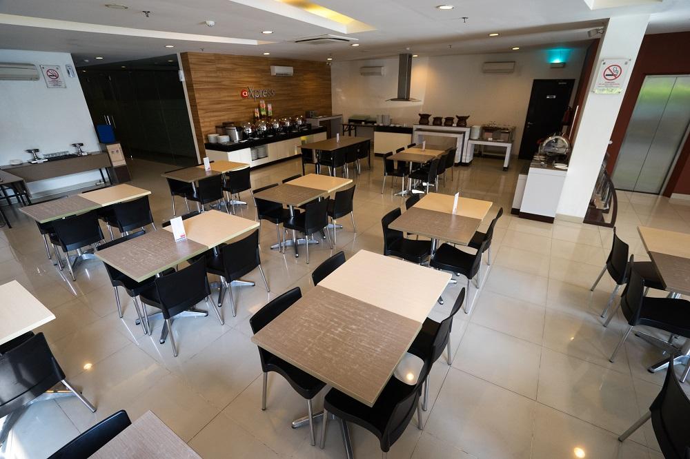 Amaris Hotel Pancoran Джакарта Екстериор снимка